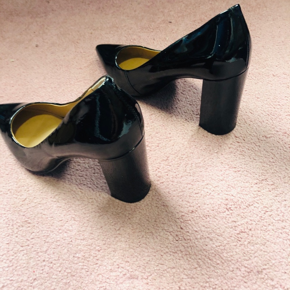 Banana Republic pump